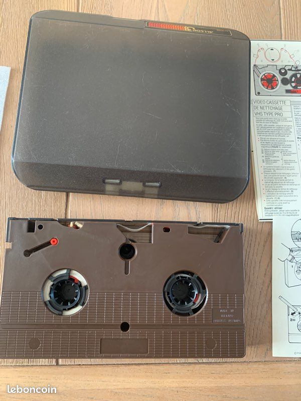 Vends vidéo k7 de nettoyage VHS type pro (image 2)