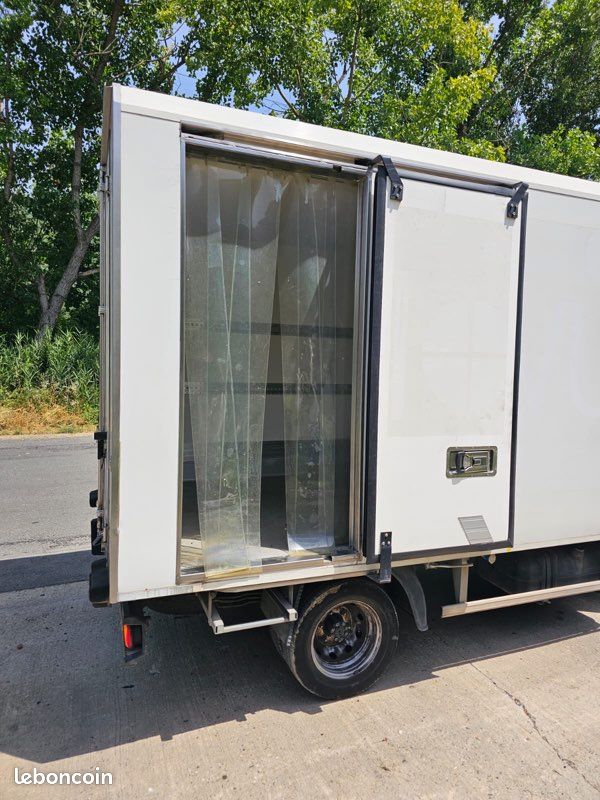 Renault Maxity Frigo 14000 ht (image 5)