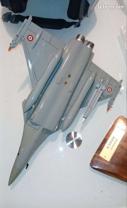 Maquette avion de chasse Dassault Rafale B Pilot station (image 4)