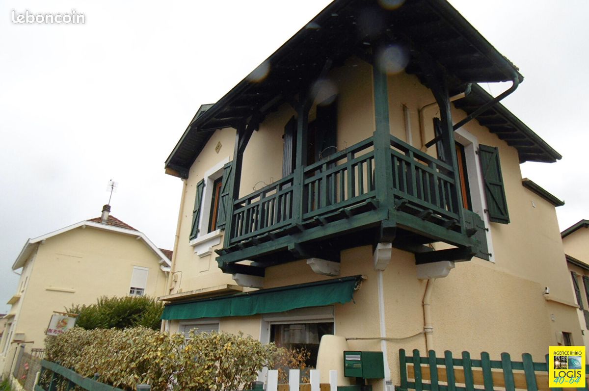 Maison 7 pièces 219 m² · à Puyoô · 219 m² · 340 000 €