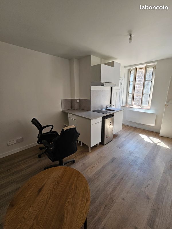 Appartement 1 pièce 15 m² · à Brive-la-Gaillarde · 15,2 m² · 390 €
