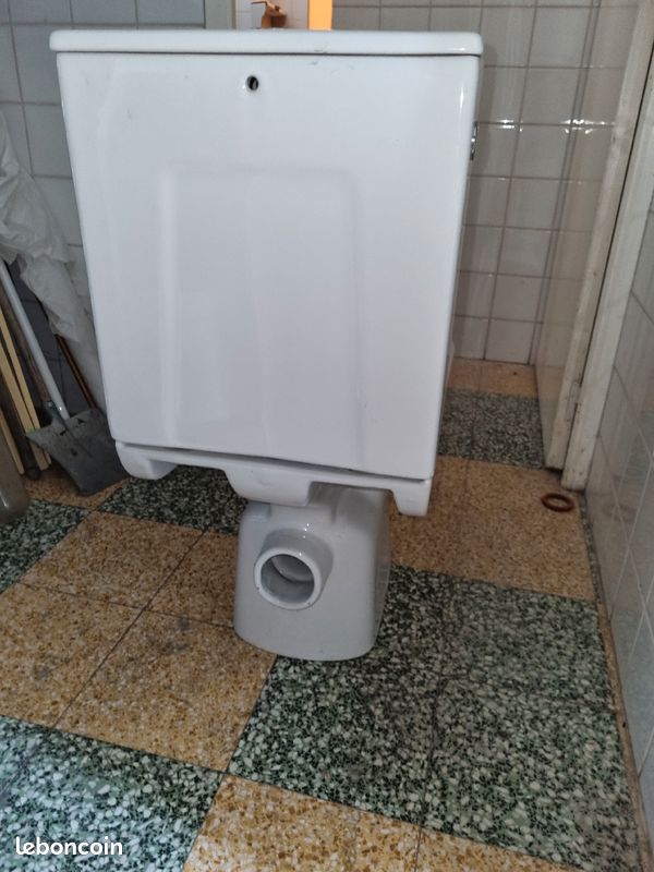 Toilette neuf jamais servi (image 4)
