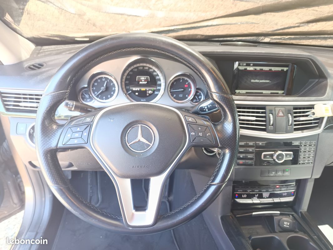 MERCEDES S212 E220 CDI - Millésime 2013 - 262500 km - CT OK - 4 pneus Neufs - Airmatics neufs T.B.E. AFFAIRE A SAISIR (image 1)
