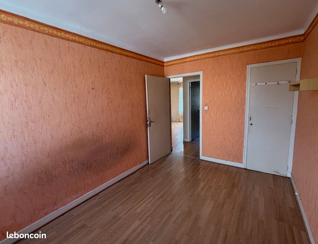 Appartement 4 pièces 95 m² · à Parthenay · 95 m² · 85 000 €