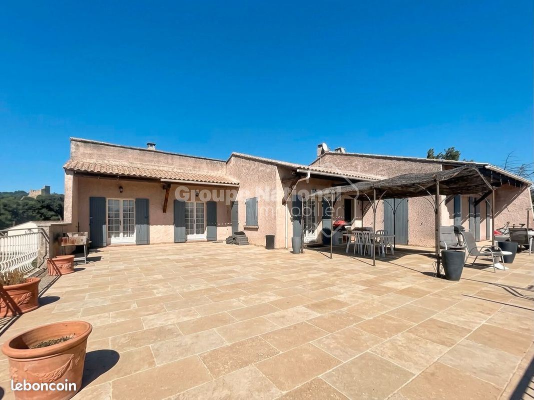 Maison 5 pièces 143 m² · à Châteauneuf-du-Pape · 143 m² · 249 000 €