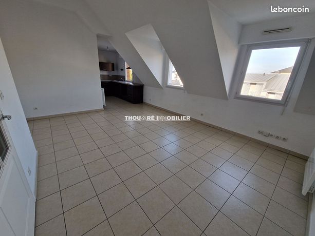 https://img.leboncoin.fr/api/v1/lbcpb1/images/54/b4/30/54b430fe4a5a3edc69dd420bdbdf007e9a9278b0.jpg?rule=ad-image