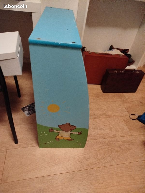 Table et étagère enfant (image 4)