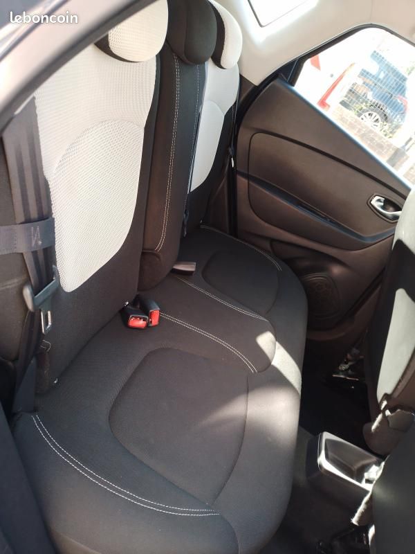 Renault Captur 1.5 DCI 90 Ch Intens (image 9)