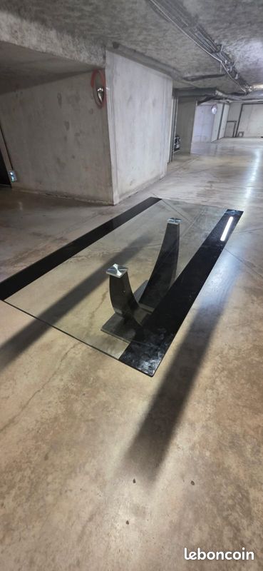 Vend table en verre (image 1)