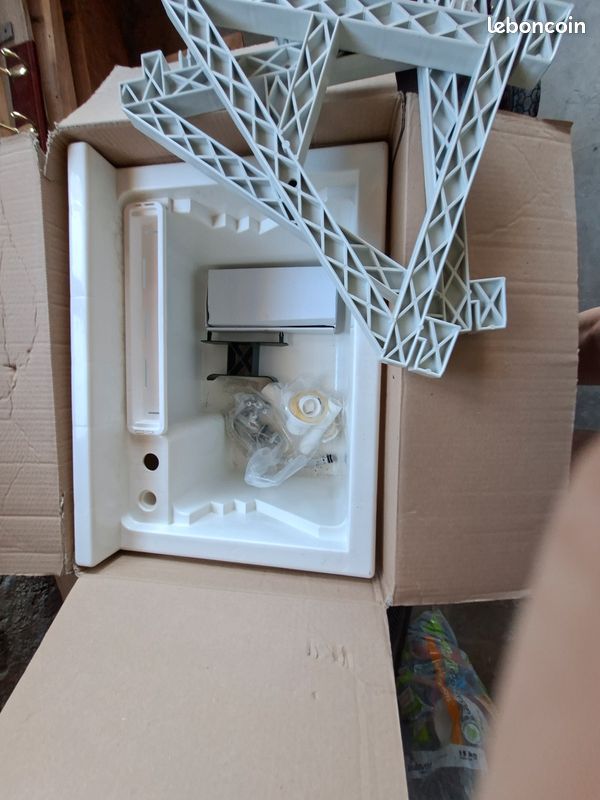 EVIER lavabo ETAT NEUF en carton TOUS Accessoires inclus (image 2)