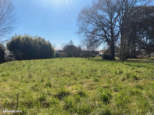 Terrain 2 000 m² Coutras · 35 000 €