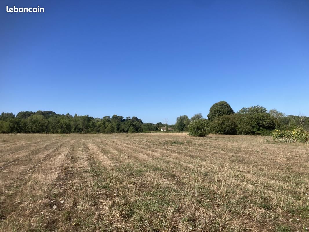 Terrain 1 050 m² Cubnezais · 64 000 €