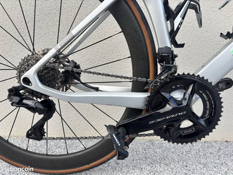 Vélo CUBE Agree C:62 SLT (image 3)