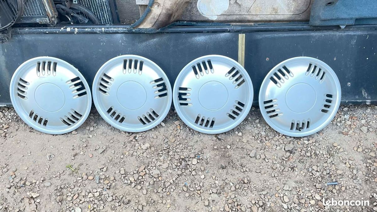 Enjoliveurs Renault 25, enjoliveurs Renault 21, R25 R21, 7700782413 modèle Twenty (image 1)