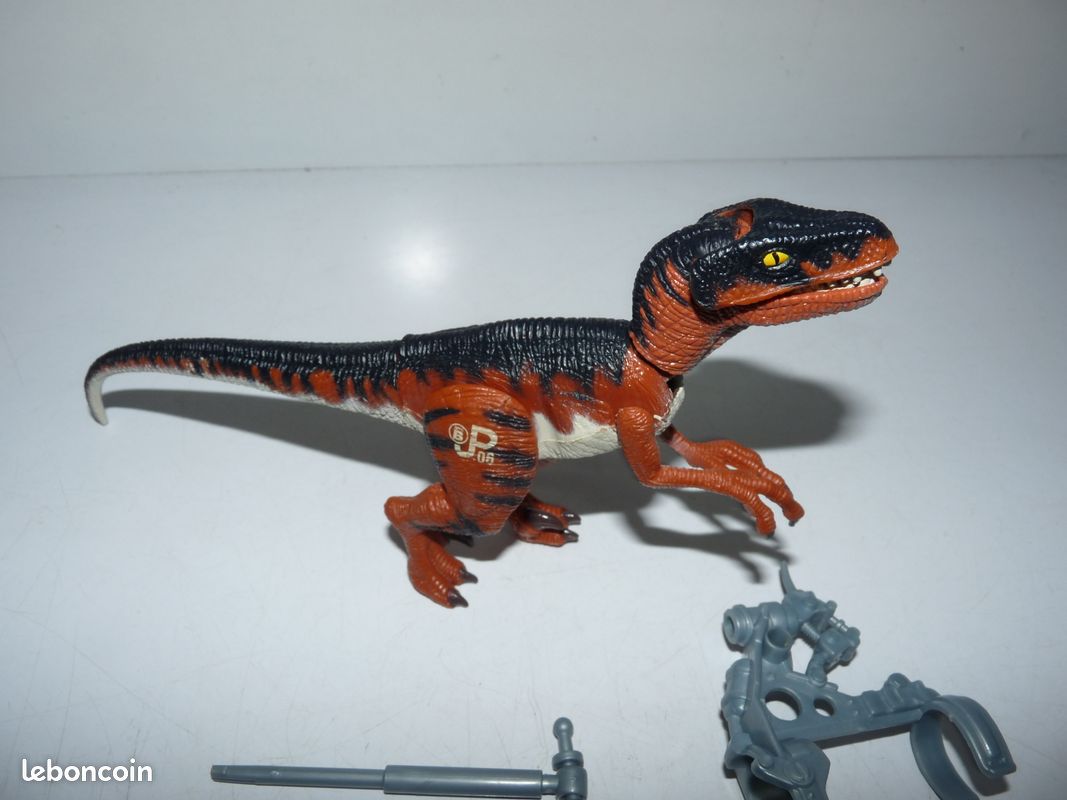 Figurine Velociraptor Jurassic Park World - BETA Sega Prize - Neuve