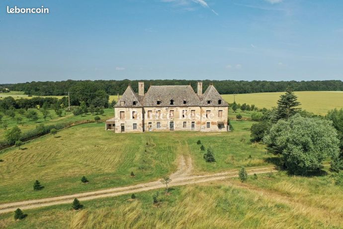 Château 8 pièces 500 m²