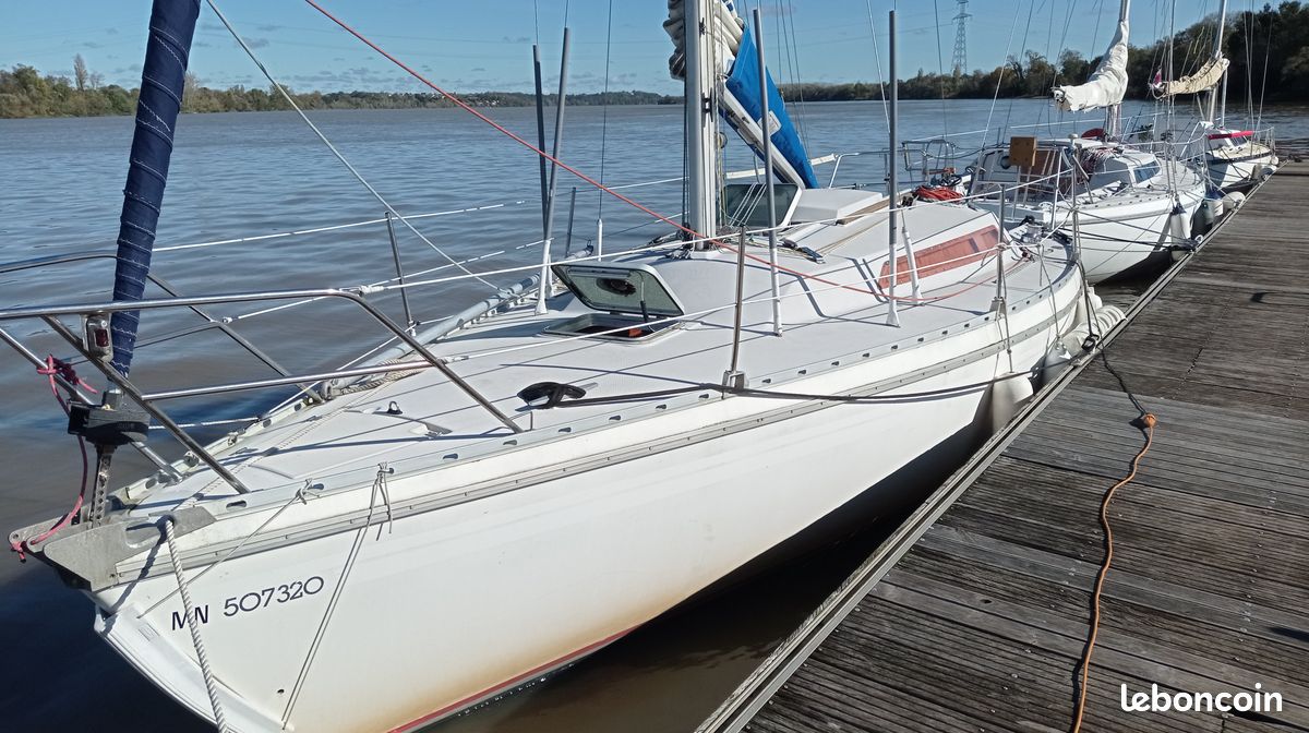 Jeanneau Aquila 28 — View photo 1