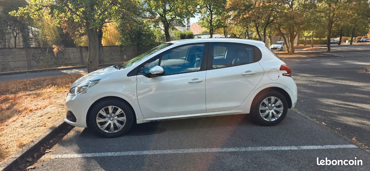 Peugeot 1.5 Blue HDI 5 places (image 2)