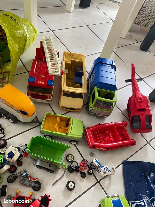 Véhicules playmobil et accessoires (image 1)