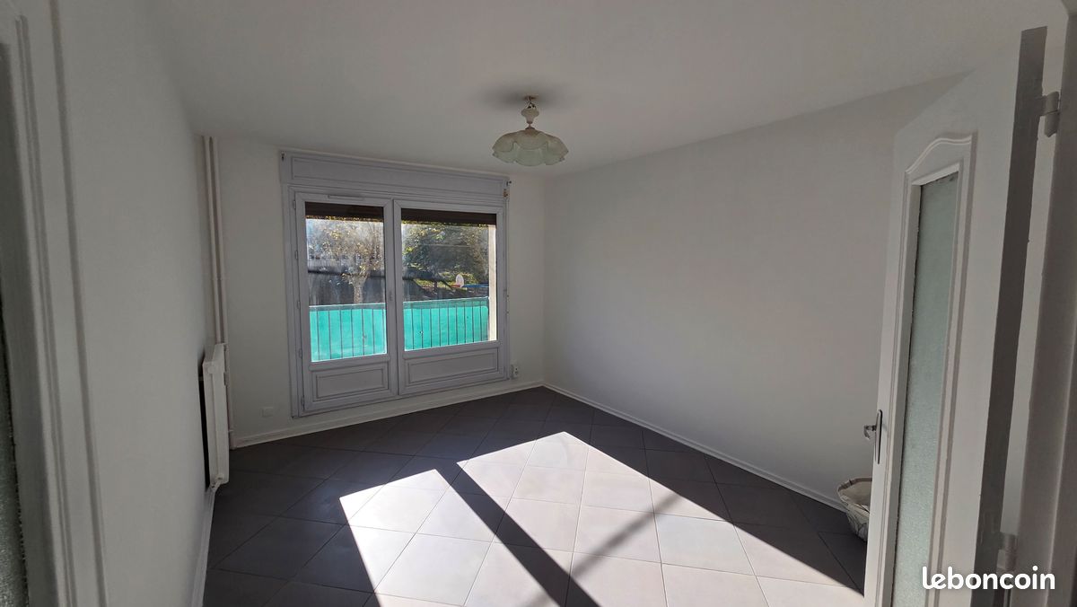 Appartement 3 pièces 63 m² · à Saint-Étienne · 63 m² · 54 990 €
