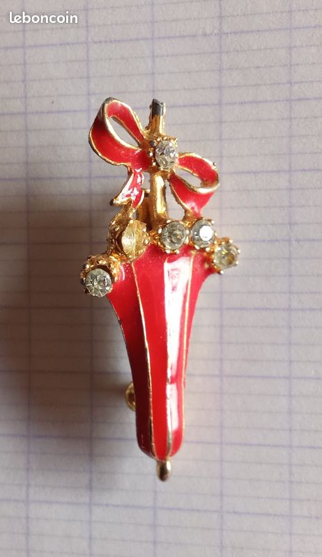 Charmante broche oiseau couleur or cristaux multicolore bijou vintage 5474