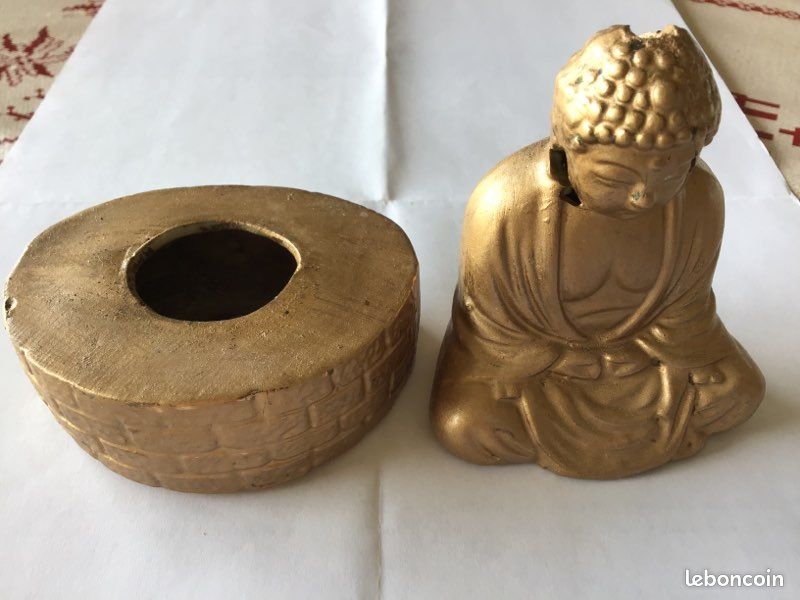 Support boudha doré pour encens (image 2)