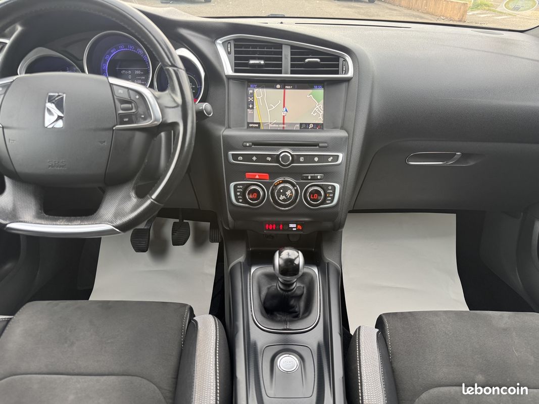 Citroen DS4 1.6 BLUEHDI 120CH SO CHIC S&S (image 15)