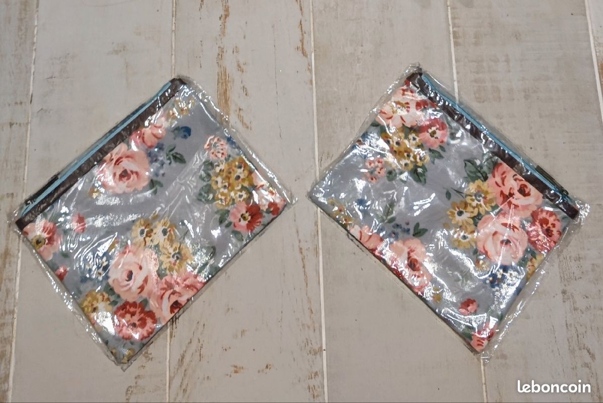 Trousses à maquillage 💄 et ou 🌺 de toilette 🌸 (image 1)