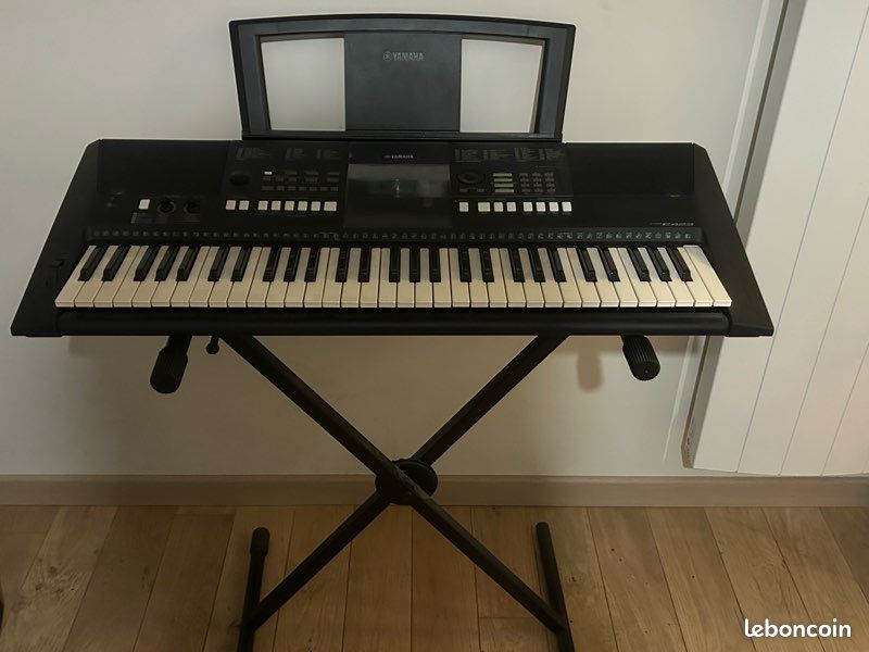 Clavier / Piano Synthétiseur Yamaha PSR / remise en main propre (image 1)
