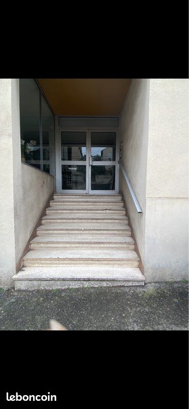 Appartement 3 pièces 64 m² · à Marseille · 64 m² · 99 000 €
