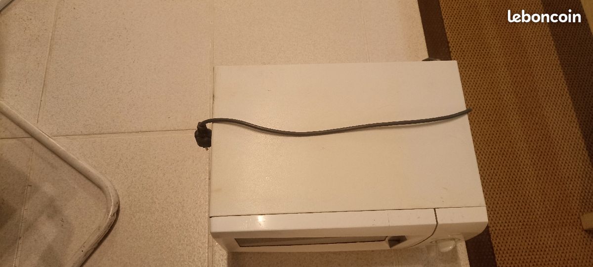 Vente d'un micro-onde (image 3)