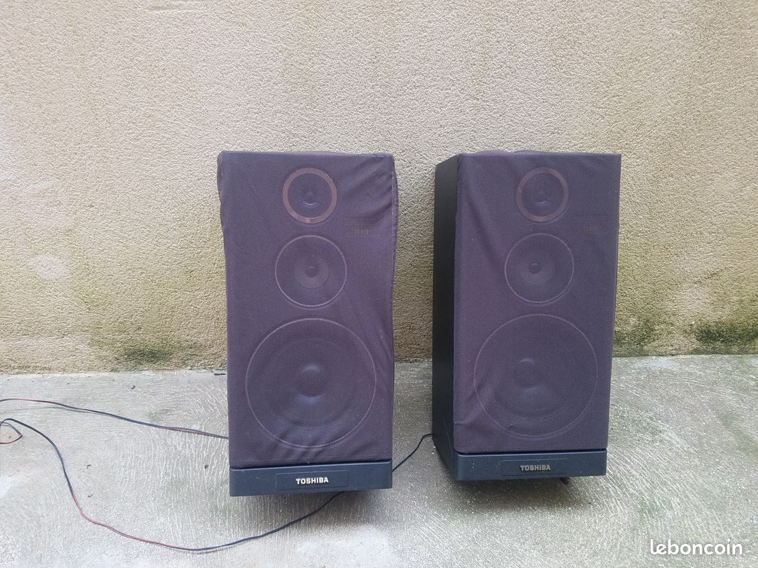 Paire d'enceintes SONY SS-A 701 120 watts Germany, Vente aux enchères