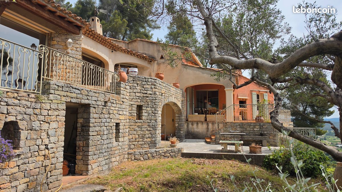 Maison 10 pièces 255 m² · à La Farlède · 255 m² · 790 000 €