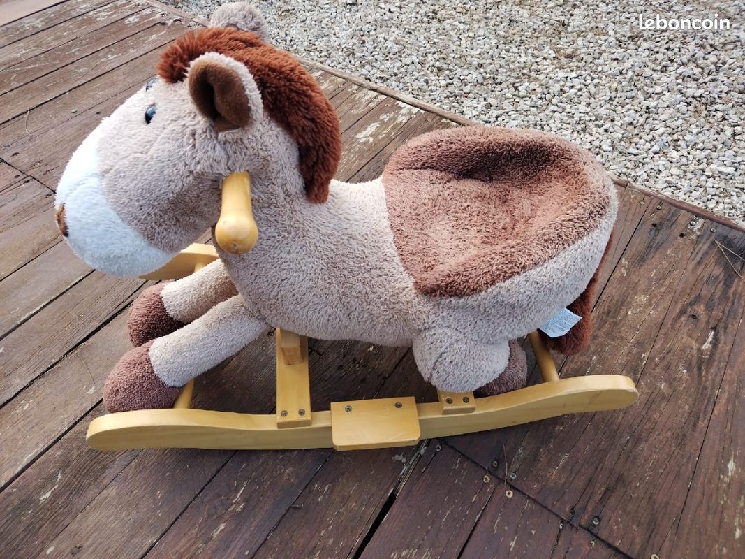 Cheval a bascule (image 1)
