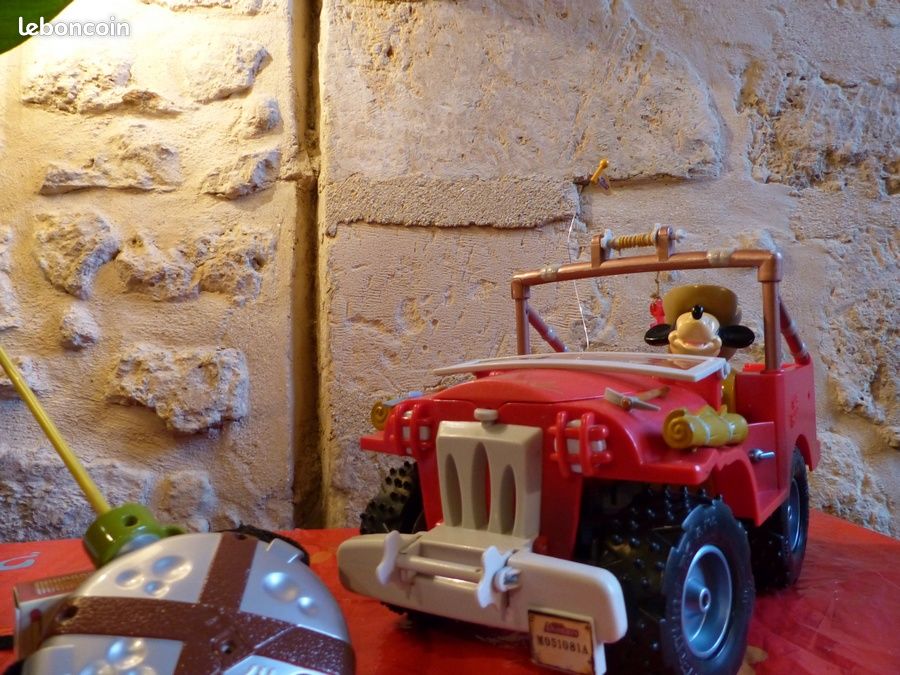 Voiture radio commandée "Mickey" (image 2)