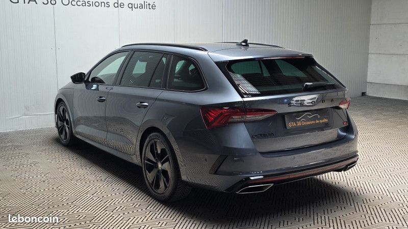 Skoda OCTAVIA COMBI 2.0 TDI 200CH RS DSG7 (image 5)