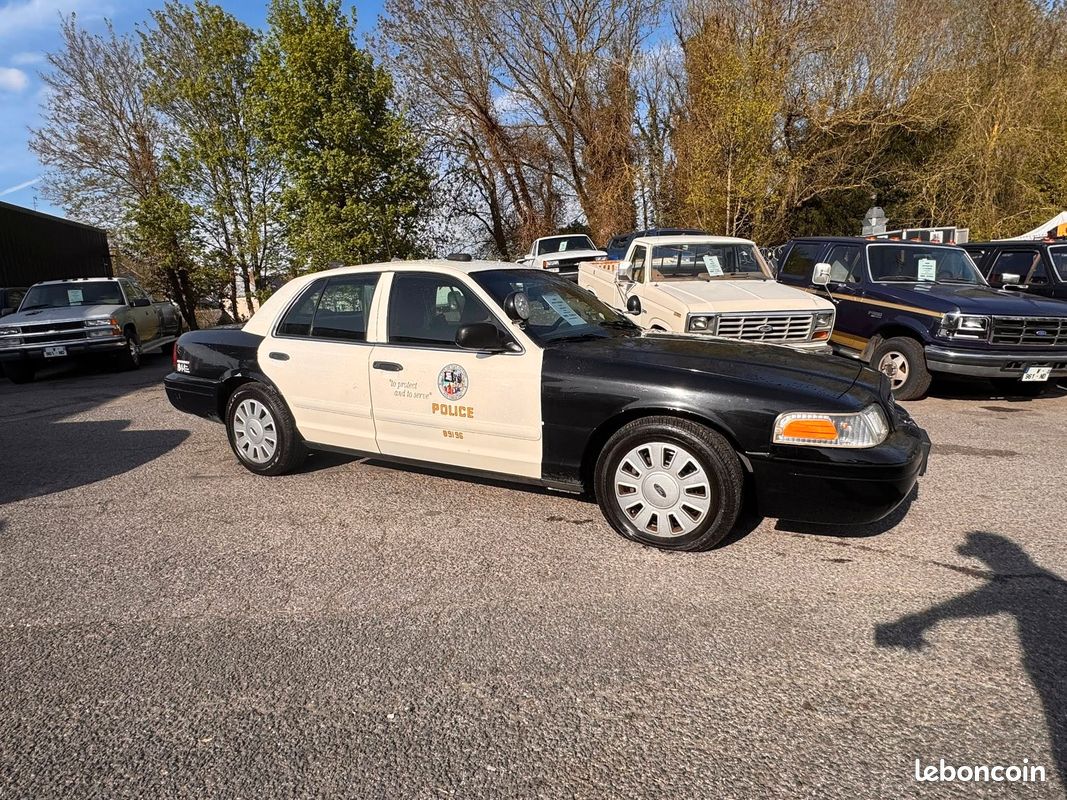 Ford crown victoria 4.6 v8 (image 2)