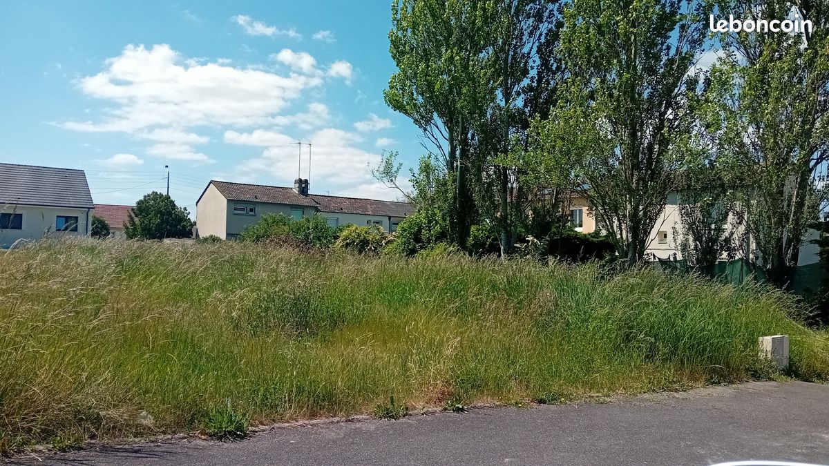 Terrain constructible viabilisé – 602 m² – Emplacement idéal · à Vierzon · 29 900 €
