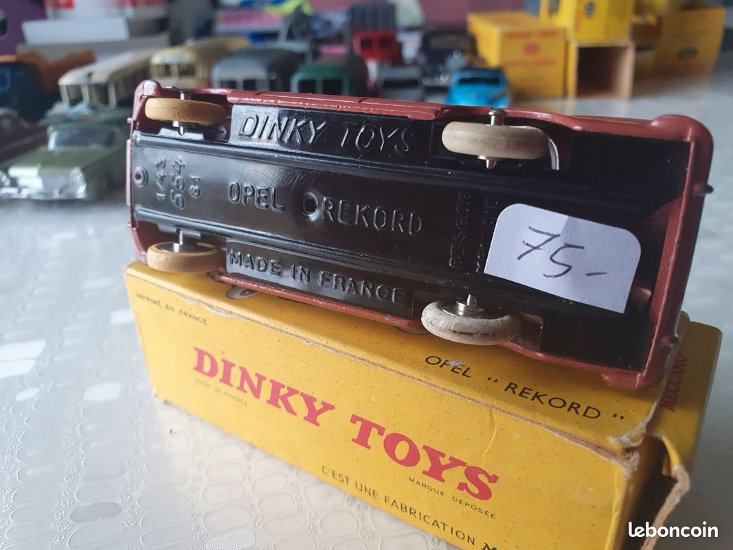 Jouet Dinky Toys Opel Rekord – Modèle N°549 En échelle 1/43, Fabriqué En France Par Meccano (état Occasion)