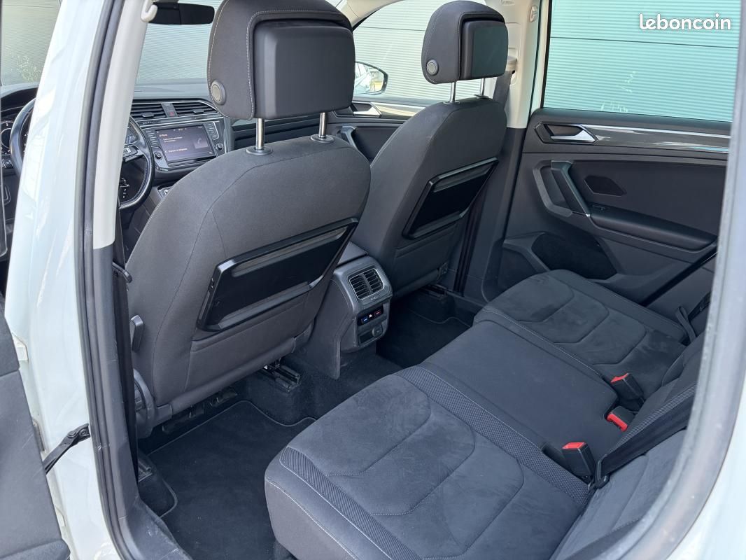 Volkswagen Tiguan 2.0 TDI 150 BVM6 CARAT EDITION PACK RLINE / SUIVI COMPLET VOLKSWAGEN (image 12)