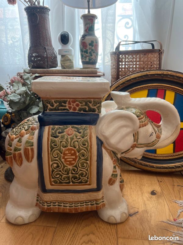 Elephant decoratif en gres emaille (image 2)