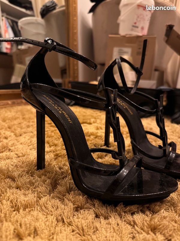 Hotelkalingaashok Yves Saint Laurent Talons Sandales Talons