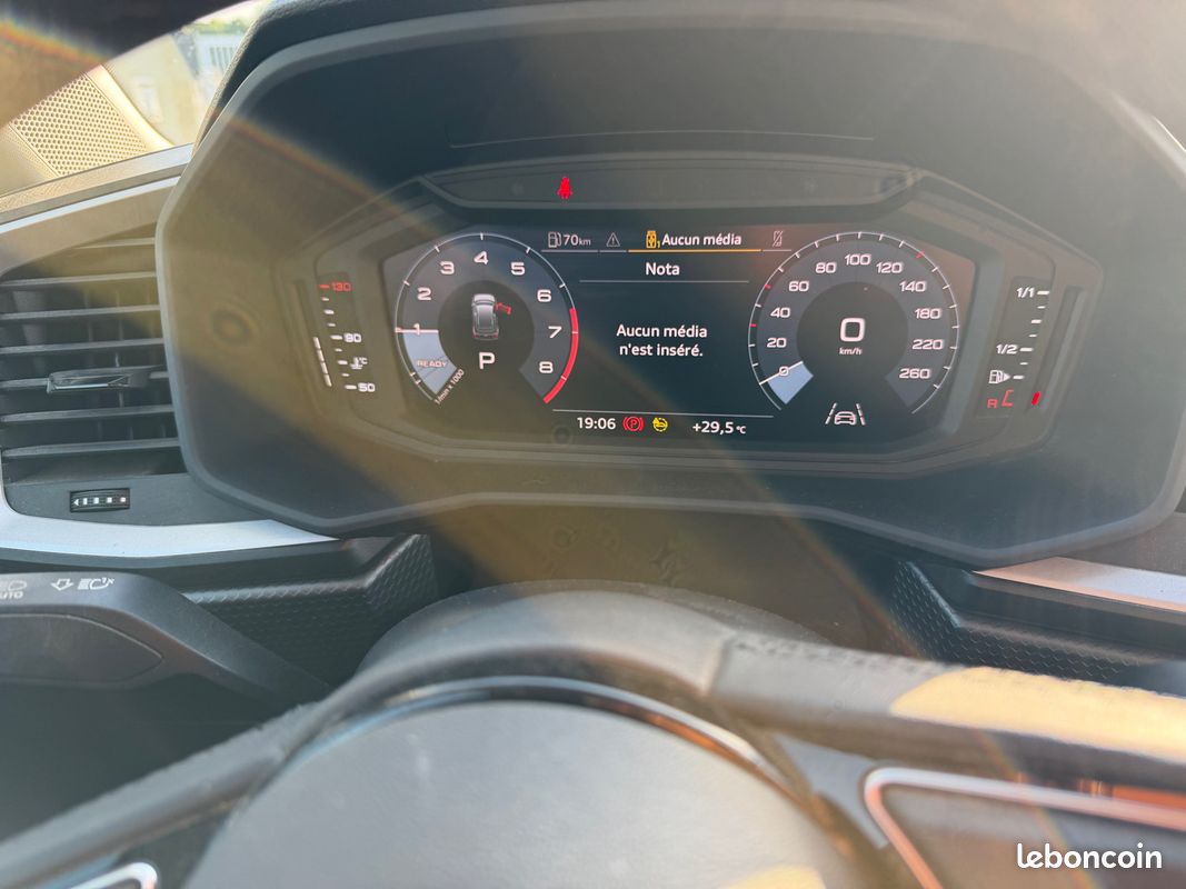 Audi a1 30 tfsi 110ch design s tronic garantie (image 10)
