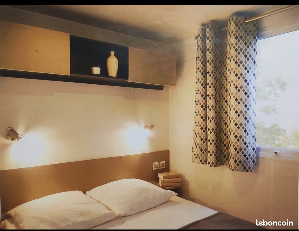 Superbe mobil home 3 chambres Climatisé, Vue Boisé Au Calme - Domaine de Dugny 4* au (image 12)
