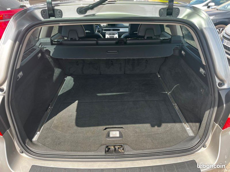 Volvo V70 en très bon état boîte automatique Full option (image 7)