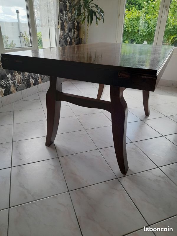 Table en bois (image 2)