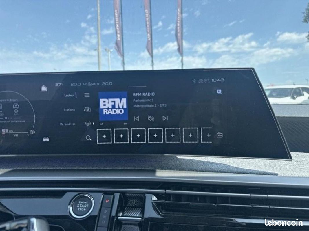 Peugeot 3008 1.2 Hybrid 136ch Allure e-DCS6 (image 25)