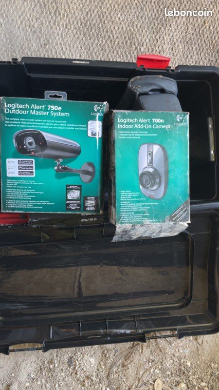 Lot de caméra logitech neuve (image 1)