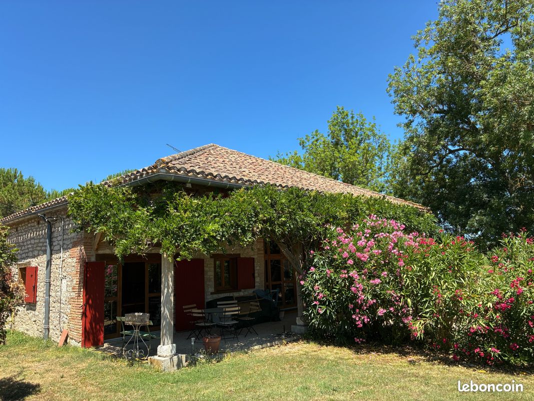 Maison 6 pièces 194 m² · à Castelnau-Montratier · 194 m² · 328 000 €