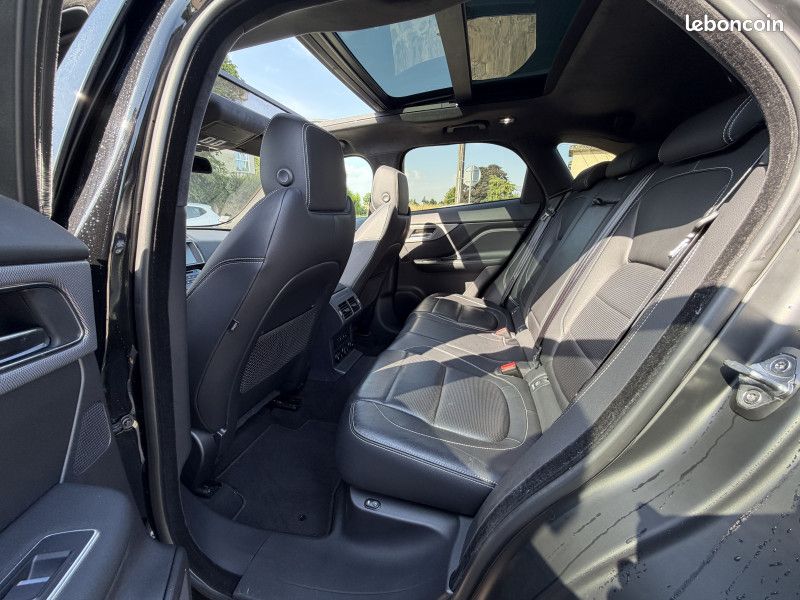 Jaguar F-PACE V6 3.0D 300CH S 4X4 BVA8 (image 19)
